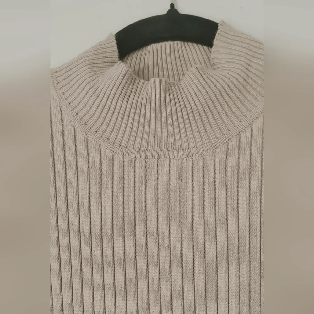 Madison Grey Ribbed Mock Neck Top - Picture 3 of 8